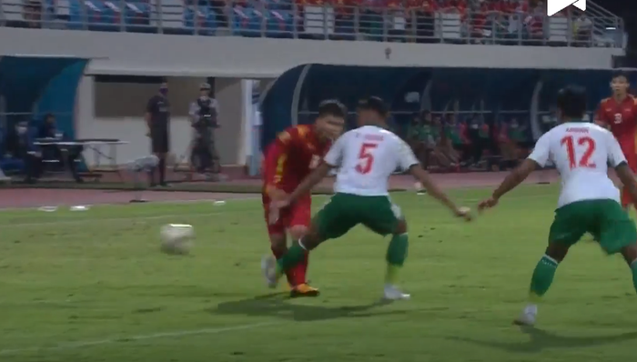 Trực tiếp ĐT Indonesia 0-0 ĐT Việt Nam: Trận đấu vỡ vụn vì các pha phạm lỗi - Ảnh 2.