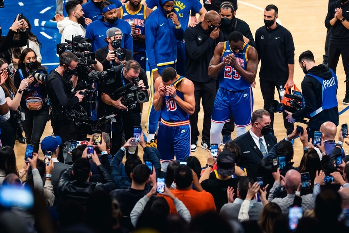 Madison Square Garden bùng nổ chứng kiến khoảnh khắc lịch sử của Stephen Curry - Ảnh 8.