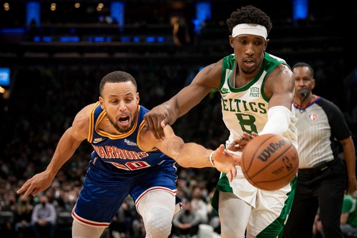 Stephen Curry bị truất quyền thi đấu, Golden State Warriors đứng vững trước cuộc lội ngược dòng của Boston Celtics - Ảnh 2.