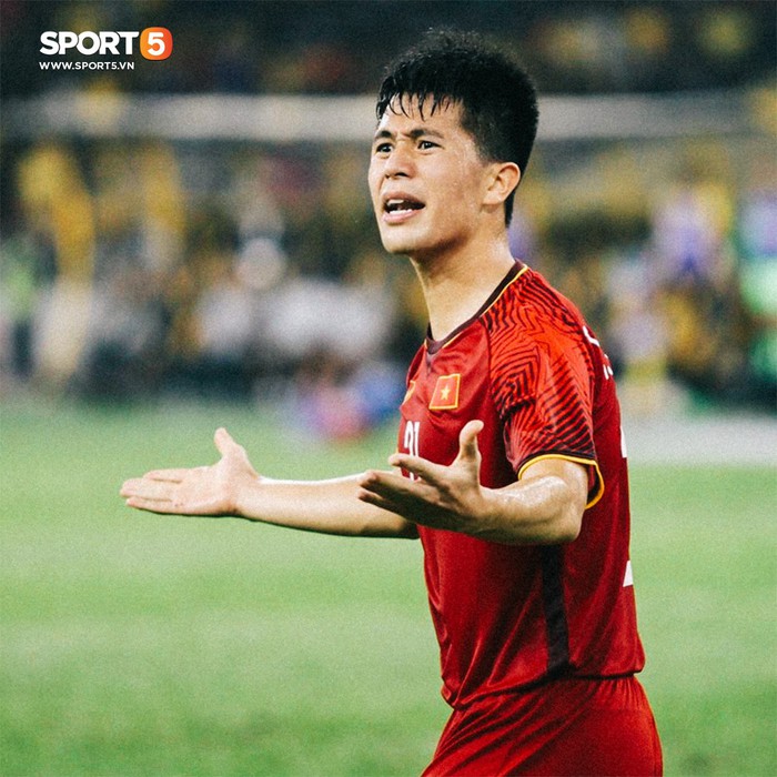 Đình Trọng vắng mặt trong danh sách 23 cầu thủ tuyển Việt Nam đấu Campuchia - Ảnh 1.