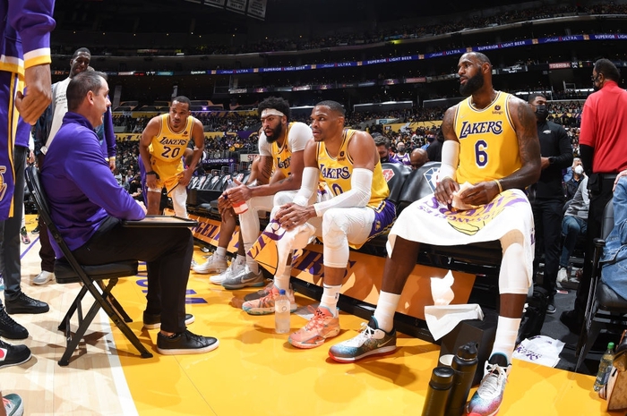 Los Angeles Lakers mang tin buồn tới NHM về kết quả chấn thương của Anthony Davis - Ảnh 3.