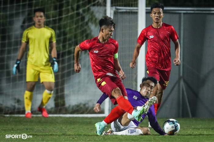 Ngôi sao U23 Việt Nam giúp Hà Nội chiến thắng nhẹ nhàng tại giải U21 Quốc gia 2021  - Ảnh 11.