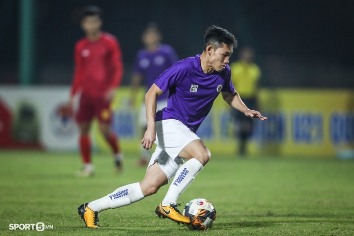 Ngôi sao U23 Việt Nam giúp Hà Nội chiến thắng nhẹ nhàng tại giải U21 Quốc gia 2021  - Ảnh 2.