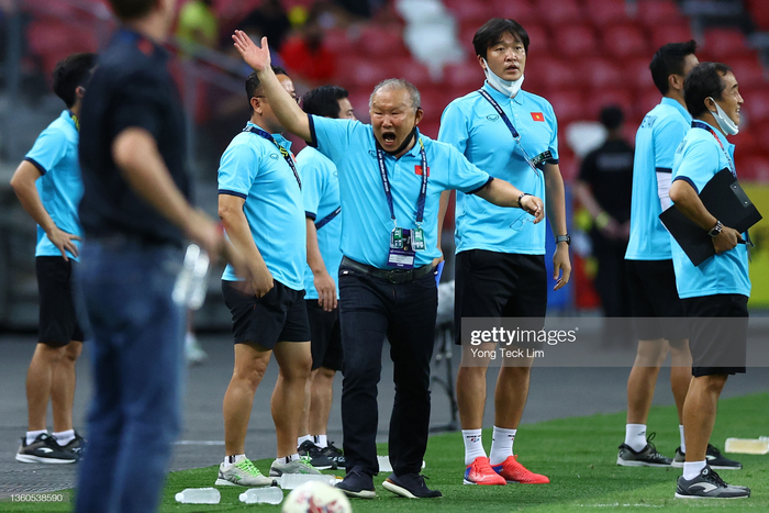 HLV Park Hang-seo kiến nghị AFF Cup sử dụng VAR sau trận thua Thái Lan - Ảnh 1.
