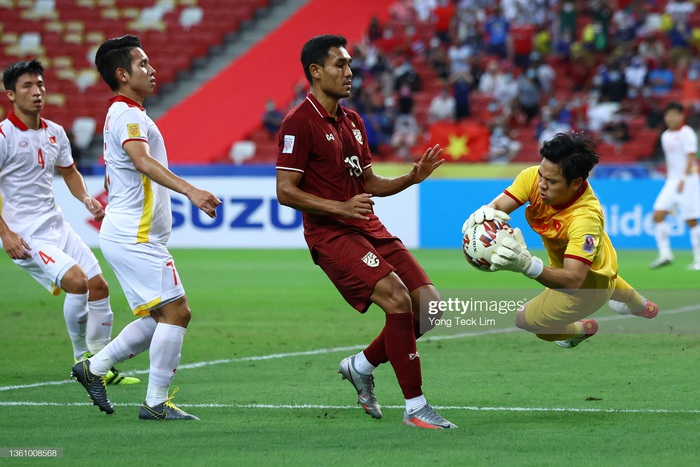 Cháy hết mình nhưng không thể lật ngược nghịch cảnh, tuyển Việt Nam dừng bước ở bán kết AFF Cup - Ảnh 15.