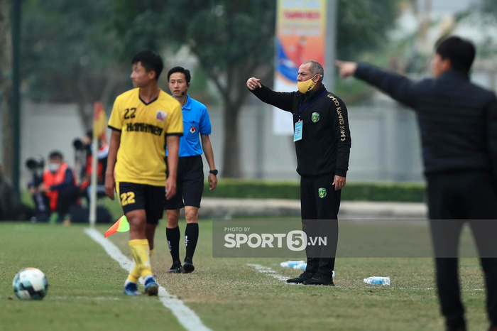 U21 Nutifood tung đòn &quot;chí mạng&quot; phút cuối, hạ gục U21 Hà Nội để giành ngôi vô địch U21 Quốc gia  2021 - Ảnh 3.