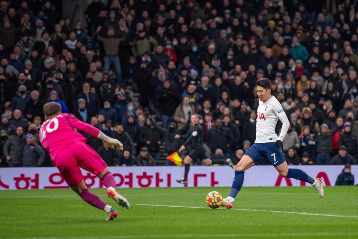 Tottenham hồi sinh áp sát top 4 Ngoại hạng Anh - Ảnh 5.