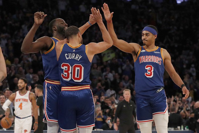 Top 5 đội bóng gây ấn tượng nhất nửa đầu mùa giải NBA 2021-2022 - Ảnh 5.