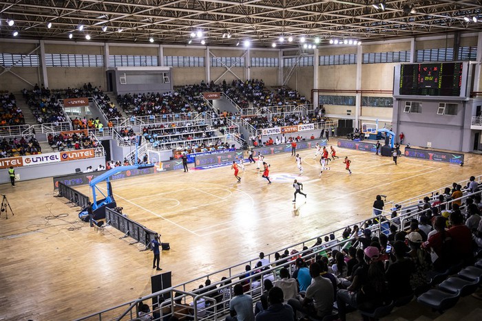 Vòng loại FIBA khu vực châu Phi diễn ra cực hấp dẫn, xuất hiện cú dunk sập rổ - Ảnh 6.
