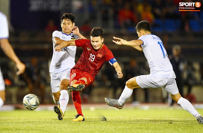 Hơn tuyển Lào 86 bậc trên BXH FIFA có thể biến thành mối nguy của tuyển Việt Nam ở AFF Cup 2020 - Ảnh 2.