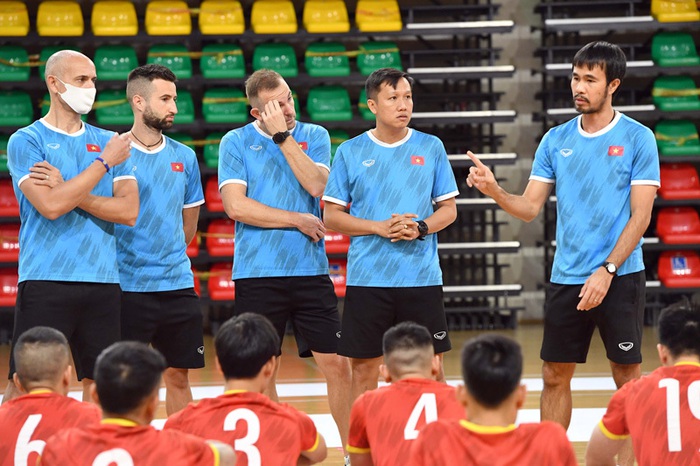 Futsal Việt Nam tập trung chuẩn bị cho SEA Games 31 - Ảnh 1.