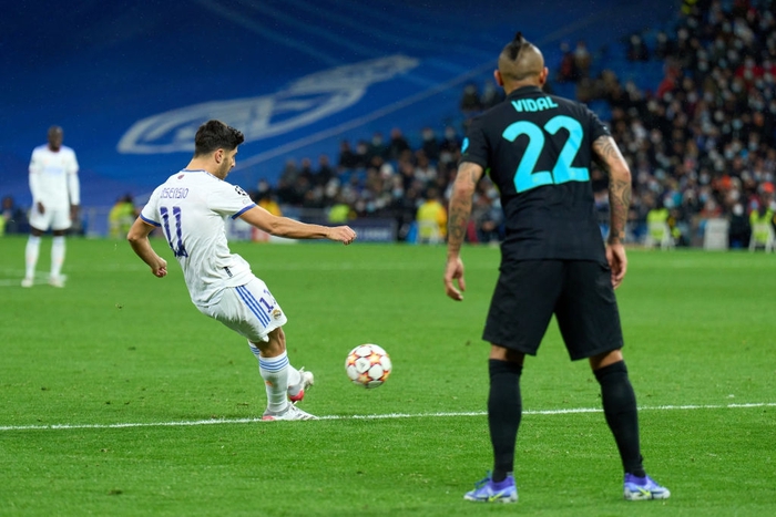 Real Madrid thắng thuyết phục Inter Milan để giành ngôi nhất bảng - Ảnh 7.