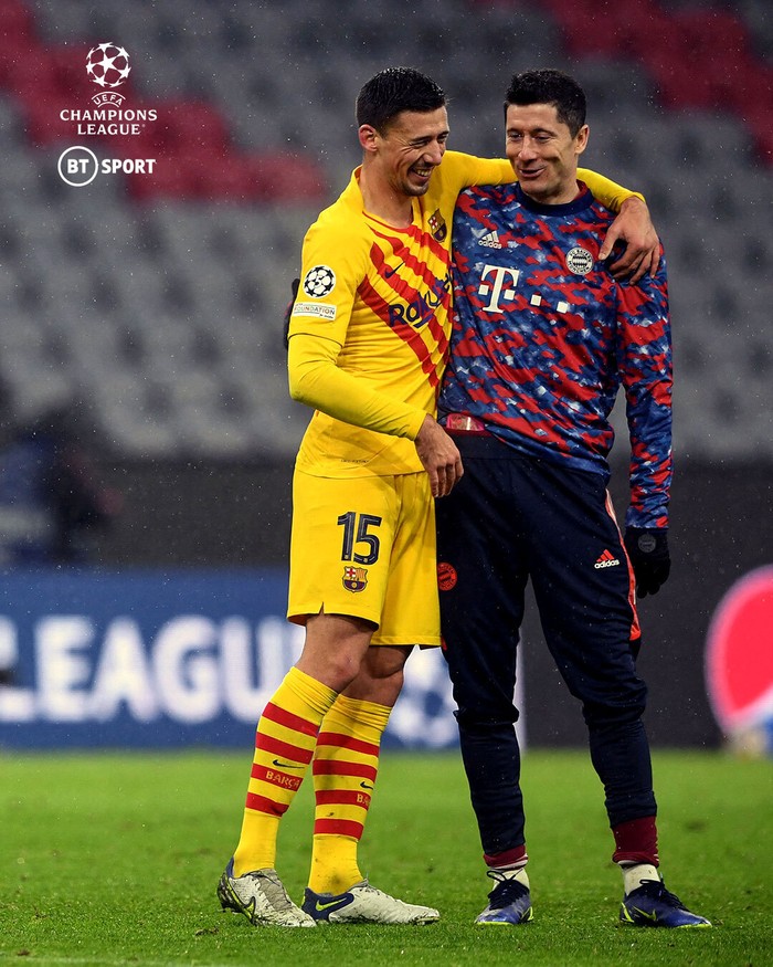 Sao trẻ Barca khóc nghẹn sau trận thua Bayern, còn đồng đội lại cười đùa với đối thủ - Ảnh 3.
