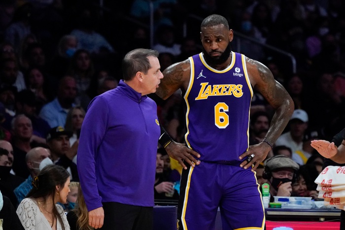 Bất chấp kết quả thất thường, Los Angeles Lakers sẽ không &quot;trảm tướng&quot; ở mùa giải 2021-2022 - Ảnh 1.
