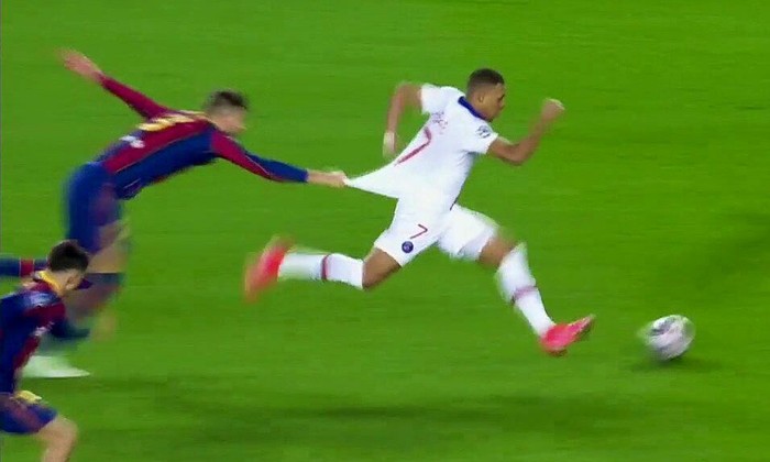 Đồng đội Messi mắng chửi nhau như mổ bò trên sân, bảo sao Barca không thua thảm - Ảnh 2.
