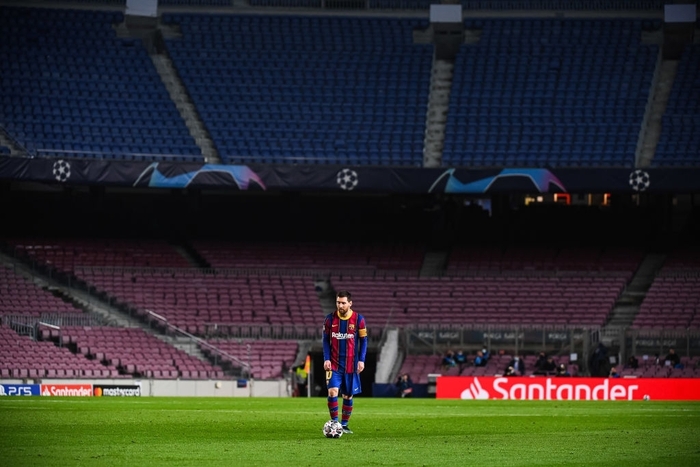 Messi lủi thủi rời những bước chân cuối trong màu áo Barca ở Champions League? - Ảnh 1.