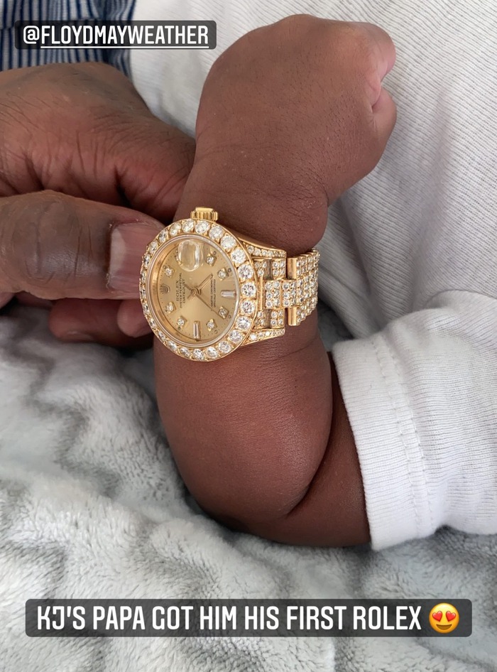 Chơi lớn như Floyd Mayweather: Tặng cháu ngoại 5 tuần tuổi đồng hồ kim cương trị giá tiền tỷ - Ảnh 1.