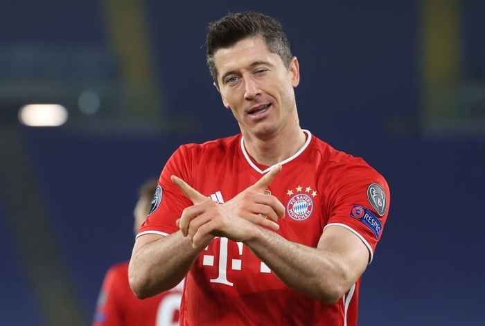 Đè bẹp đối thủ, ĐKVĐ Bayern đặt một chân vào Tứ kết Champions League - Ảnh 3.
