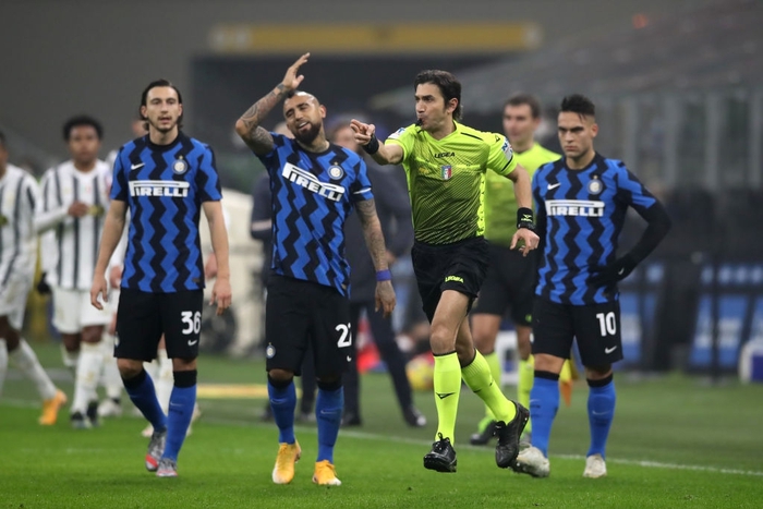 Ronaldo ghi cả 2 bàn giúp Juventus hạ gục Inter Milan ở Bán kết Coppa Italia - Ảnh 3.