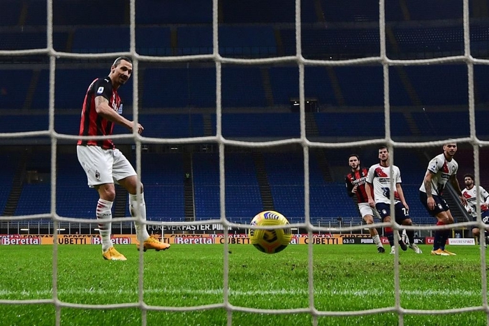 Ibra lập cú đúp, AC Milan đại thắng đòi lại ngôi đầu bảng - Ảnh 6.