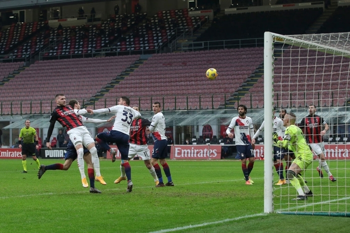 Ibra lập cú đúp, AC Milan đại thắng đòi lại ngôi đầu bảng - Ảnh 7.