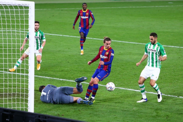 Messi tỏa sáng giúp Barca lội ngược dòng thành công - Ảnh 7.