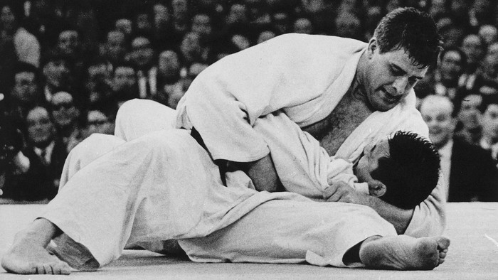 Judo Nhật đã bị thay đổi như thế nào dưới bàn tay các tuyển thủ vật phương Tây (Kỳ 1: Gã khổng lồ Hà Lan đạp đổ lý tưởng của Judo) - Ảnh 4.