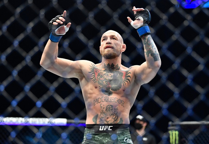 HLV John Kavanagh khẳng định Conor McGregor đã có phương án &quot;khắc chế&quot; đòn đá thấp của Dustin Poirier - Ảnh 3.