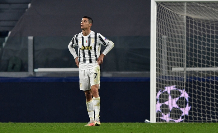 Màn trình diễn của trung vệ 38 tuổi &quot;gieo sầu&quot; cho Ronaldo và Juventus  - Ảnh 1.