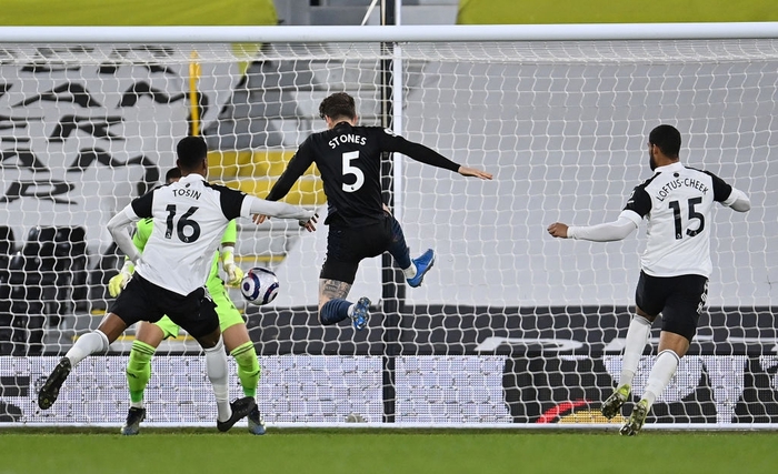 Aguero trở lại và ghi bàn, Man City tạo khoảng cách 17 điểm với MU tại Premier League - Ảnh 4.