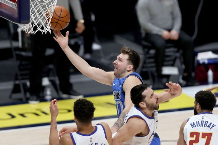 Mệt mỏi sau loạt back-to-back, Denver Nuggets thảm bại trên sân nhà trước Dallas Mavericks - Ảnh 3.