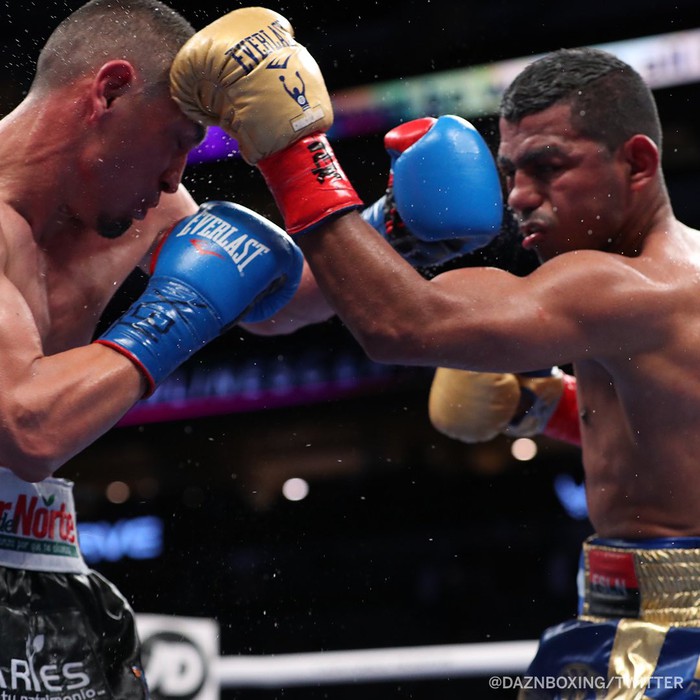 Juan Estrada vất vả đánh bại Roman Gonzalez trong trận đấu có tới hơn 2.500 cú đòn - Ảnh 1.