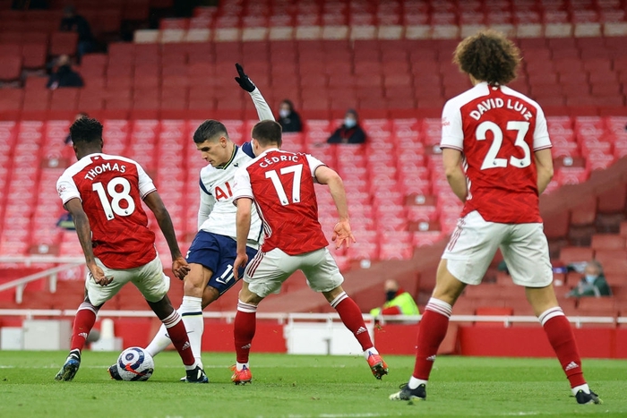 Arsenal hạ Tottenham trong trận derby bắc London kịch tính - Ảnh 4.