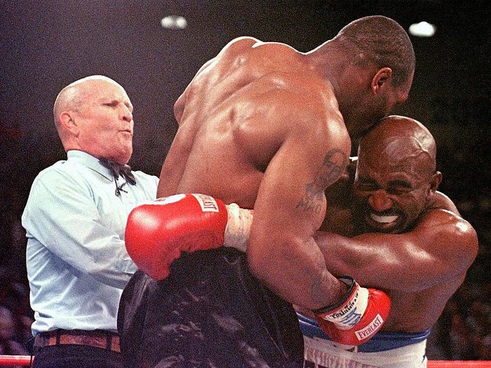 Kèo siêu đại chiến giữa Mike Tyson vs Evander Holyfield 