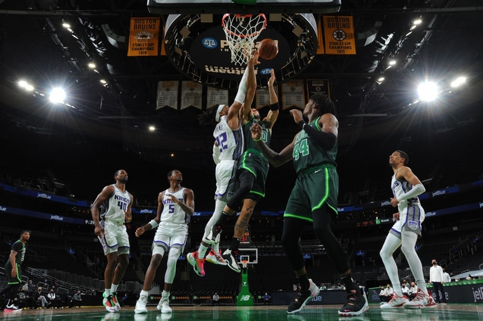 Jaylen Brown khiến fan chua xót khi chia sẻ về áp lực dẫn dắt Boston Celtics - Ảnh 3.
