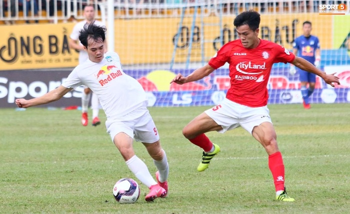 &quot;Song sát&quot; Văn Toàn và Công Phượng cùng nổ súng, HAGL tiếp tục giữ ngôi đầu V.League  - Ảnh 5.