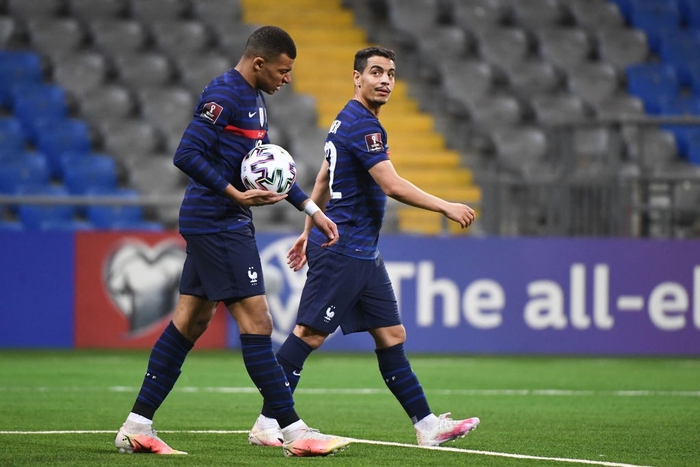 ĐKVĐ Pháp thắng trận đầu tiên ở vòng loại World Cup 2022 - Ảnh 1.