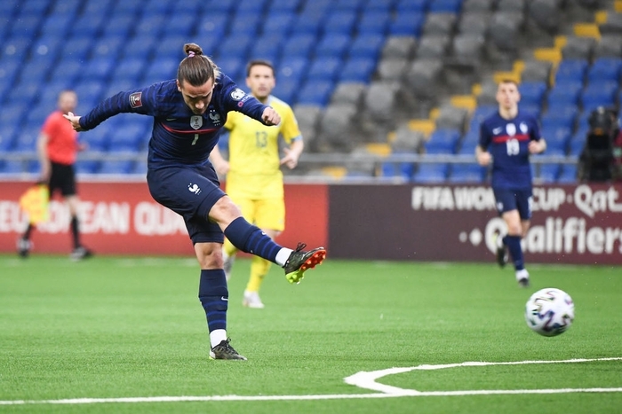 ĐKVĐ Pháp thắng trận đầu tiên ở vòng loại World Cup 2022 - Ảnh 7.