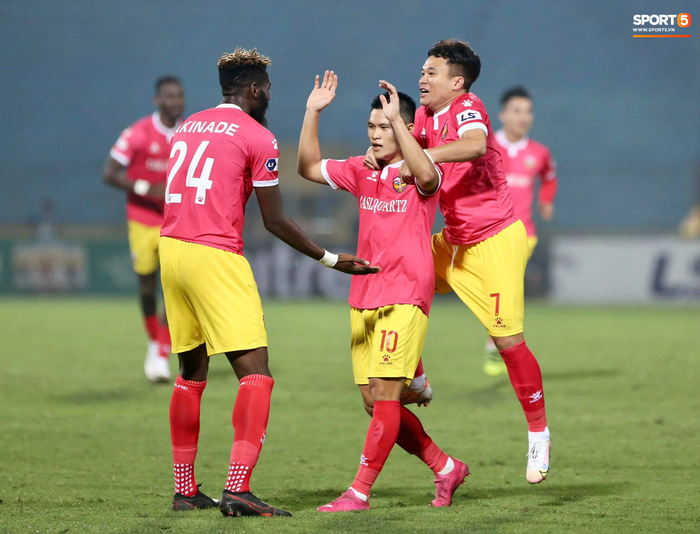 Hà Nội FC 0-1 CLB Hà Tĩnh: Đội chủ nhà gây sức ép - Ảnh 1.