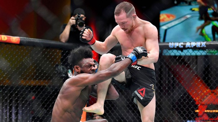 Aljamain Sterling kêu gọi UFC không cho Petr Yan tái đấu - Ảnh 1.