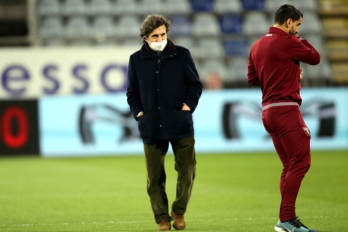 Hỗn loạn ở Serie A: Lazio vẫn ra sân thi đấu bất chấp đối thủ Torino bị cách ly toàn đội - Ảnh 6.