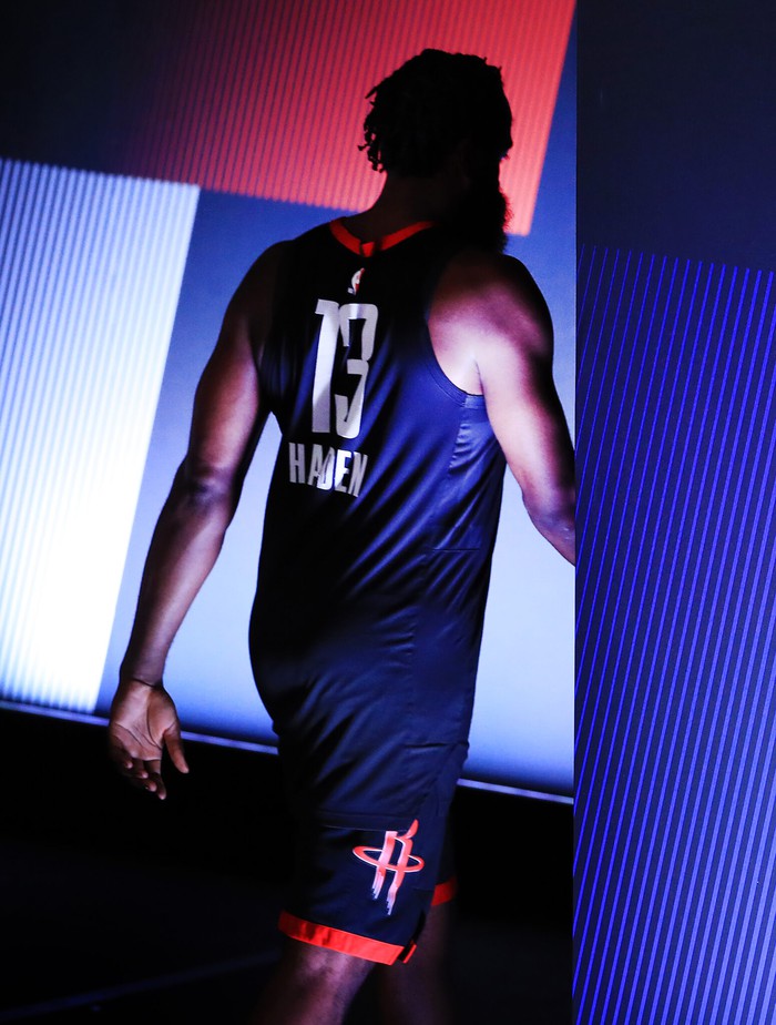 Những bí mật đằng sau vụ chuyển nhượng James Harden: Miami Heat suýt chút nữa có sự phục vụ của cựu MVP 2018 - Ảnh 2.