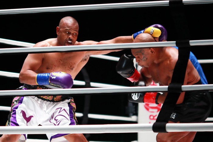 Nhà cựu vô địch boxing Roy Jones xác nhận muốn thượng đài cùng huyền thoại MMA Anderson Silva - Ảnh 2.