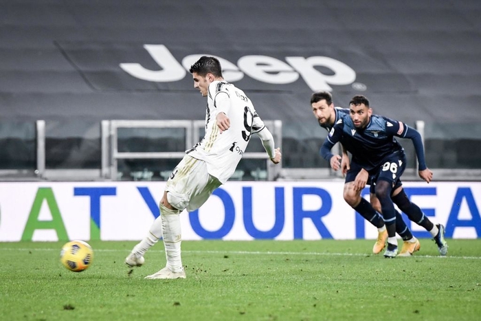 Không cần Ronaldo, Juventus vẫn đại thắng để rút ngắn cách biệt với hai đội bóng thành Milan - Ảnh 5.