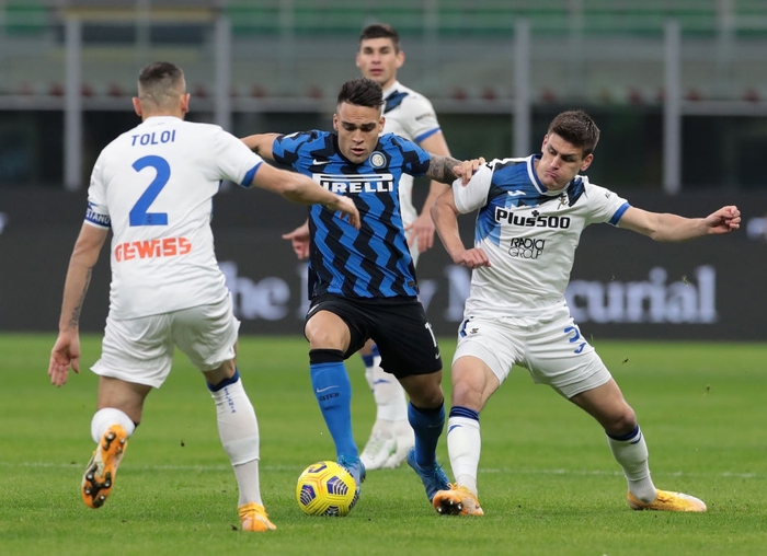 Thắng nhọc nhằn nhờ công của trung vệ, Inter vẫn yên vị trên đỉnh Serie A - Ảnh 2.