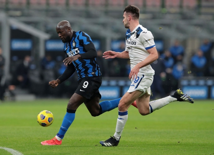 Thắng nhọc nhằn nhờ công của trung vệ, Inter vẫn yên vị trên đỉnh Serie A - Ảnh 3.