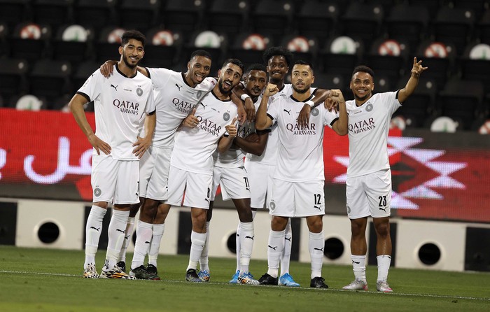 Huyền thoại Barca vô địch Qatar với kỳ tích bất bại cả mùa - Ảnh 2.