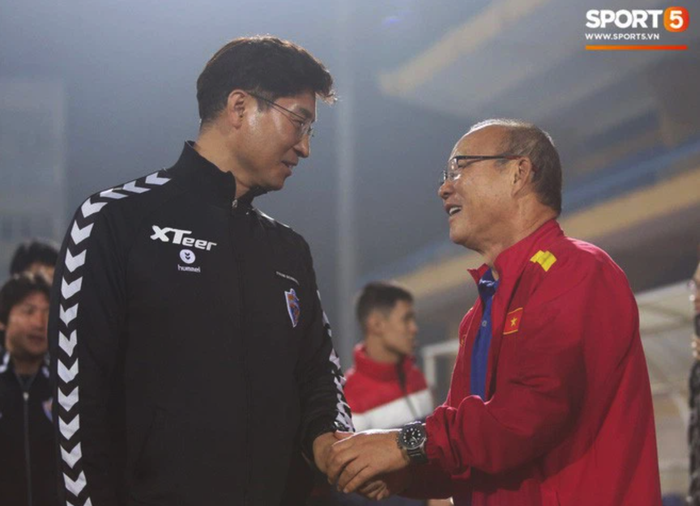Hà Nội FC mời HLV Hàn Quốc, từng vô địch AFC Champions League về dẫn dắt? - Ảnh 2.