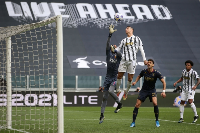 Thắng dễ Genoa, Juventus giữ chắc vị trí trong top 4 - Ảnh 6.