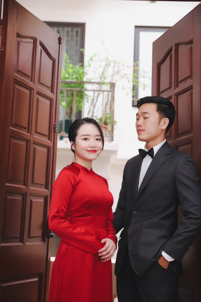 Ảnh &quot;xịn&quot; của Xuân Trường và Nhuệ Giang trong lễ ăn hỏi: Cô dâu chú rể hôn nhau đầy tình cảm  - Ảnh 10.